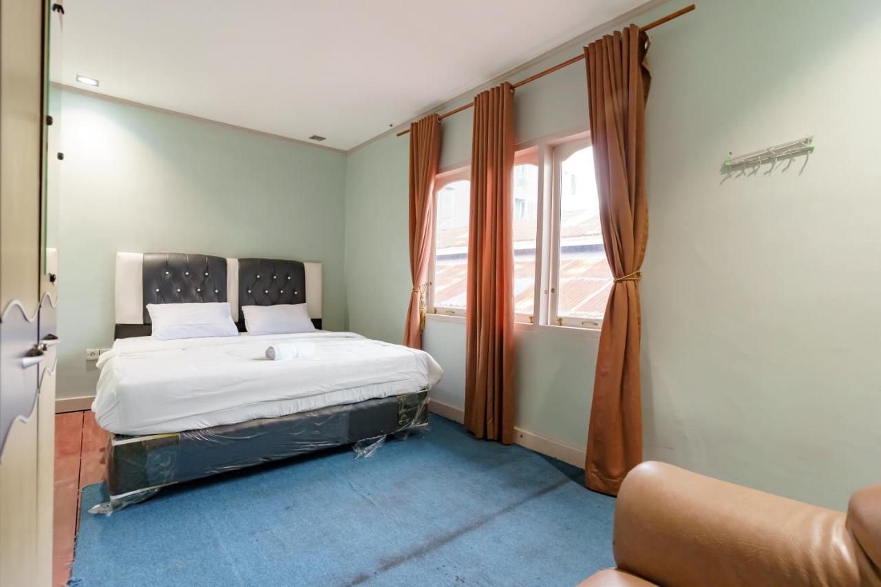 Asokatama Residence Syariah Mitra Reddoorz Padang  Esterno foto