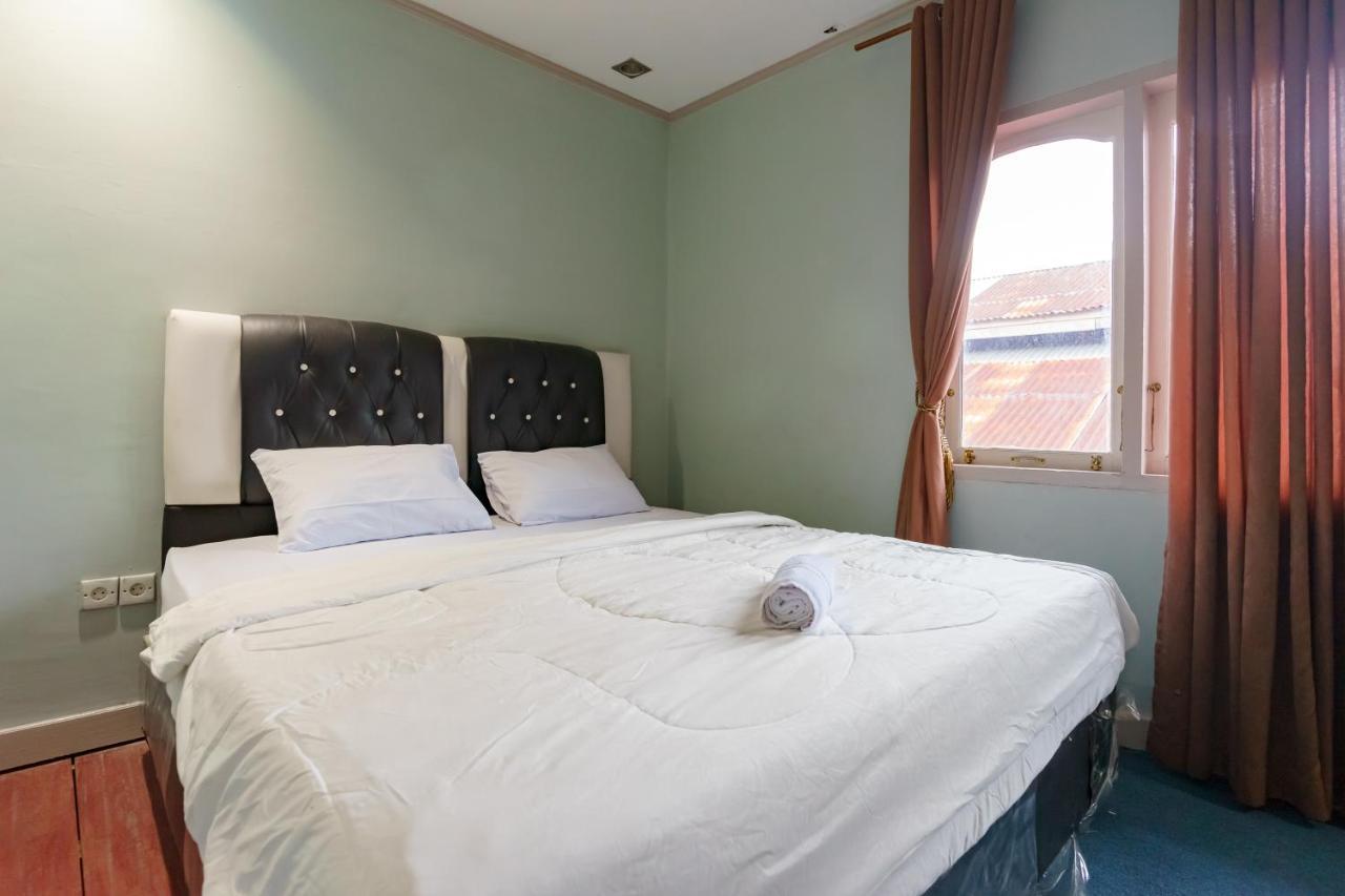 Asokatama Residence Syariah Mitra Reddoorz Padang  Esterno foto